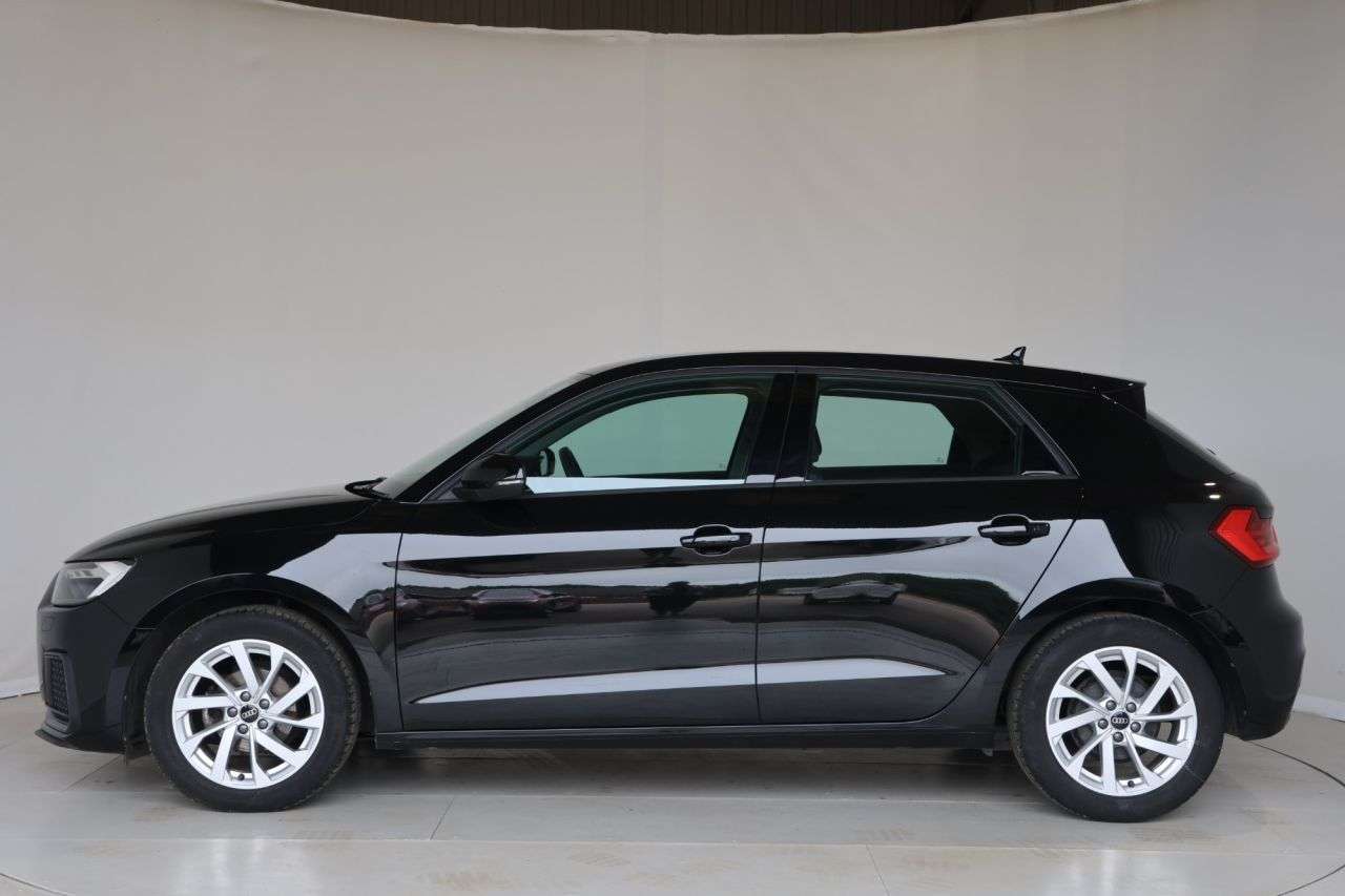 2022 AUDI A1 2022 AUDI A1