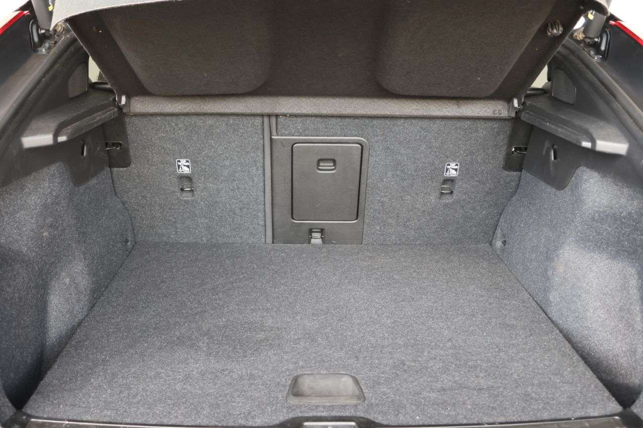 2023 VOLVO C40 2023 VOLVO C40