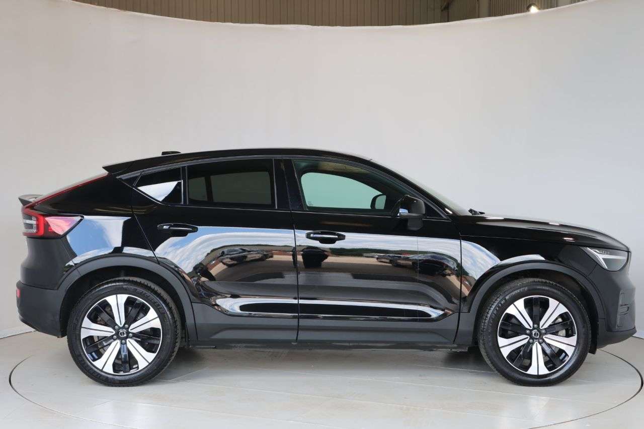 A 2023 VOLVO C40 Recharge 69kWh Core SUV 5dr Electric Auto (231 ps) REAR CAMERA + APPLE CAR A 2023 VOLVO C40 Recharge 69kWh Core SUV 5dr Electric Auto (231 ps) REAR CAMERA + APPLE CAR