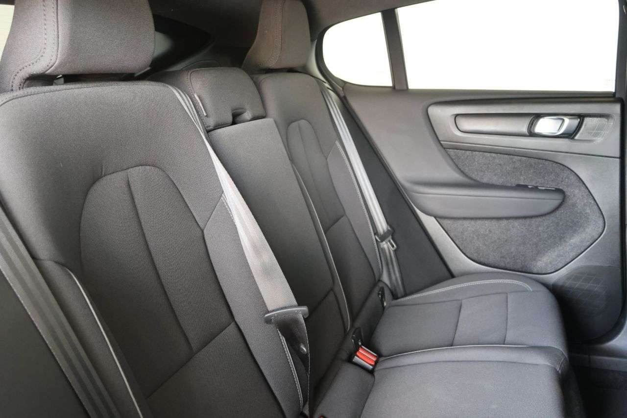 2023 VOLVO C40 2023 VOLVO C40