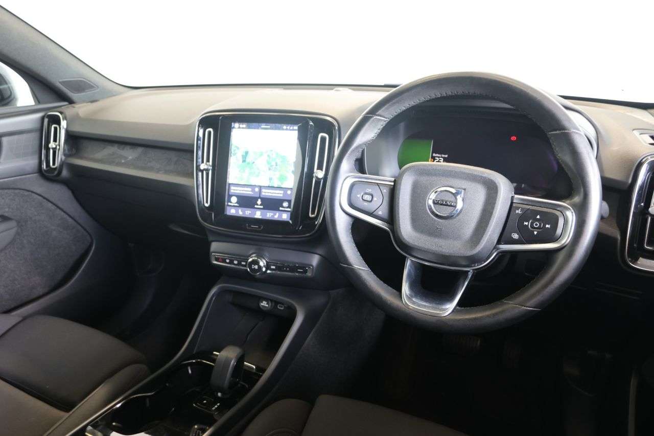 2023 VOLVO C40 2023 VOLVO C40