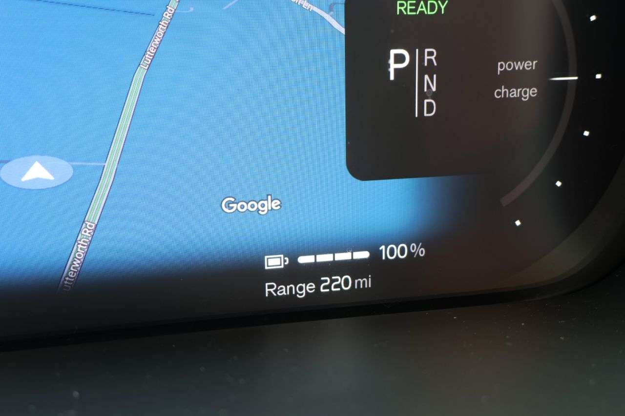 2023 VOLVO C40 2023 VOLVO C40