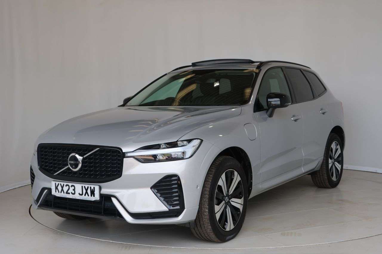 A 2023 VOLVO XC60 2.0h T6 Recharge 18.8kWh Plus SUV 5dr Petrol Plug-in Hybrid Auto AWD Euro 6 A 2023 VOLVO XC60 2.0h T6 Recharge 18.8kWh Plus SUV 5dr Petrol Plug-in Hybrid Auto AWD Euro 6