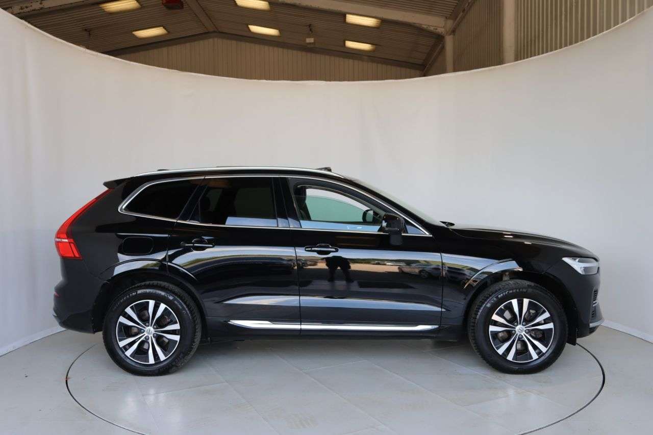 A 2022 VOLVO XC60 2.0h T6 Recharge 18.8kWh Inscription Expression SUV 5dr Petrol Plug-in Hybr A 2022 VOLVO XC60 2.0h T6 Recharge 18.8kWh Inscription Expression SUV 5dr Petrol Plug-in Hybr