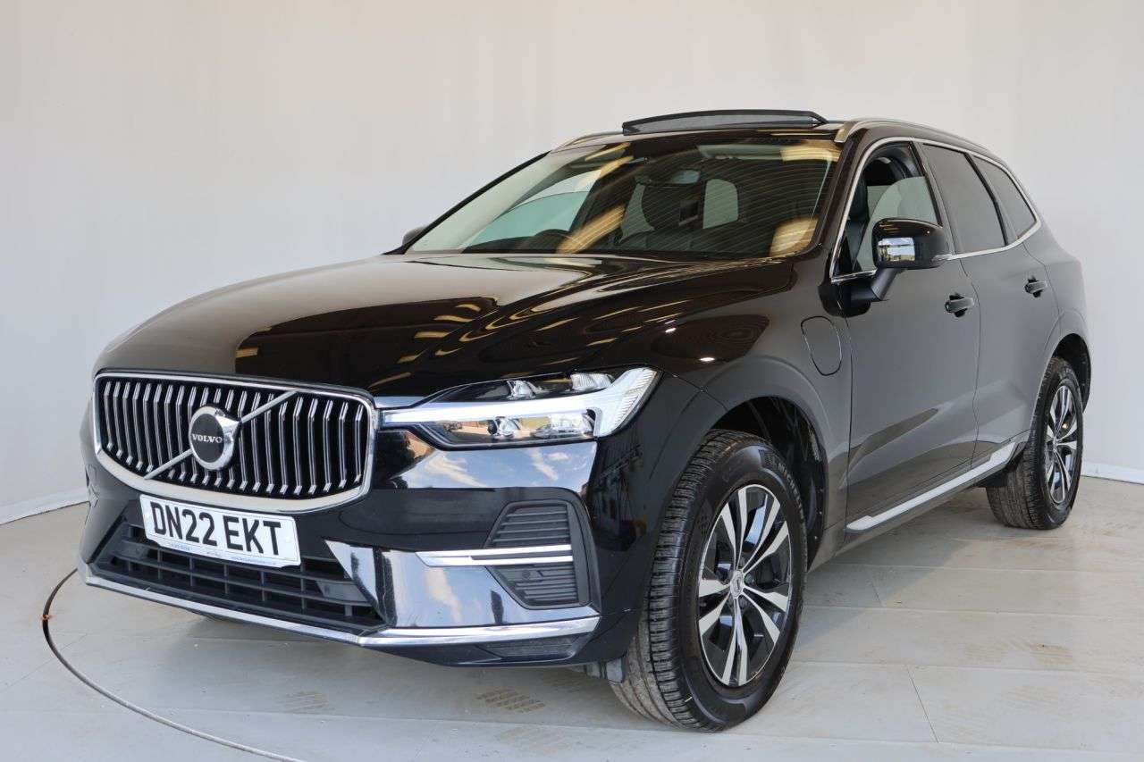 A 2022 VOLVO XC60 2.0h T6 Recharge 18.8kWh Inscription Expression SUV 5dr Petrol Plug-in Hybr A 2022 VOLVO XC60 2.0h T6 Recharge 18.8kWh Inscription Expression SUV 5dr Petrol Plug-in Hybr
