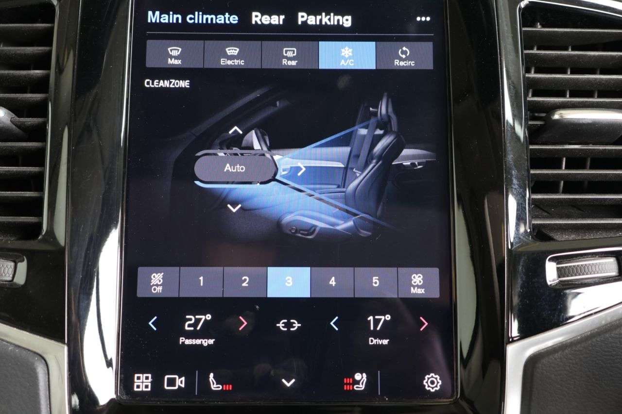 2023 VOLVO XC90 2023 VOLVO XC90