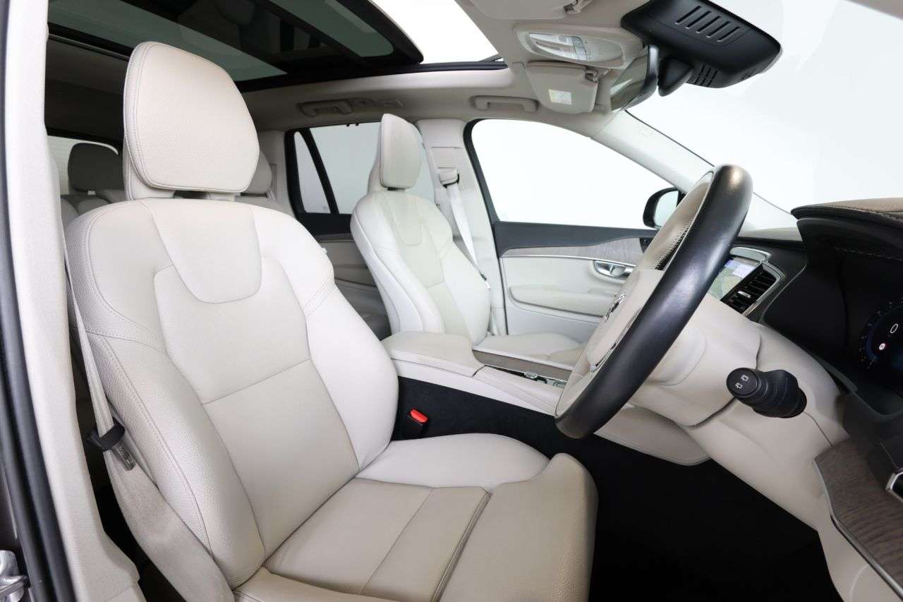 2023 VOLVO XC90 2023 VOLVO XC90