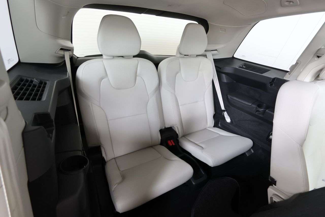 2023 VOLVO XC90 2023 VOLVO XC90
