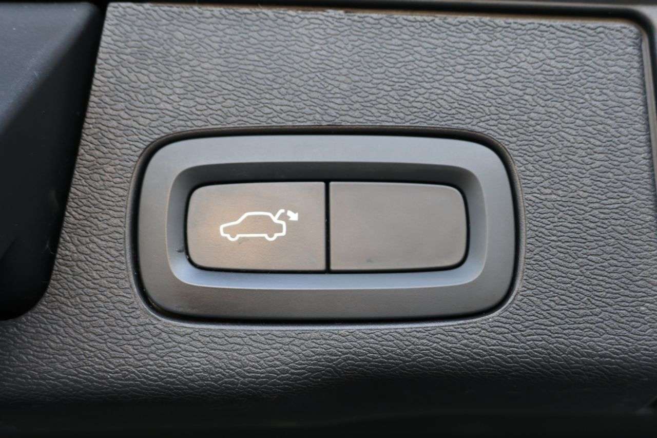 2023 VOLVO XC60 2023 VOLVO XC60