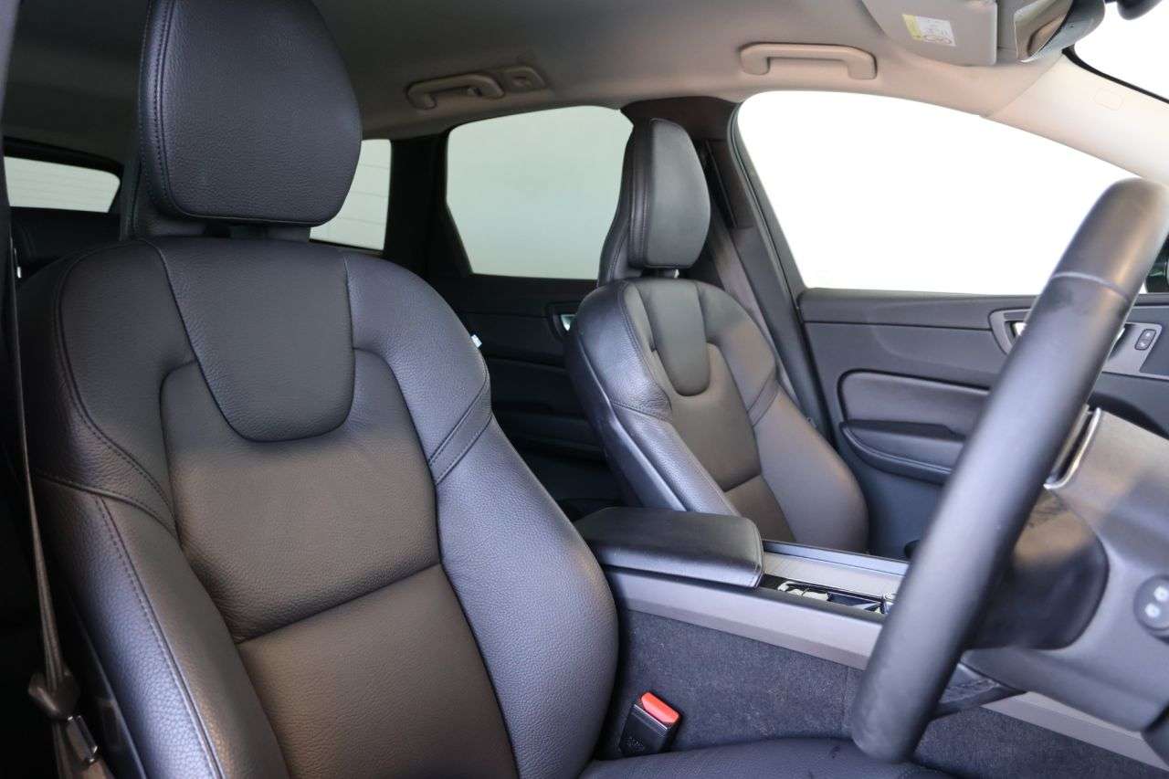 2023 VOLVO XC60 2023 VOLVO XC60