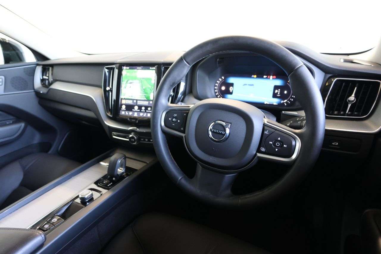 2023 VOLVO XC60 2023 VOLVO XC60