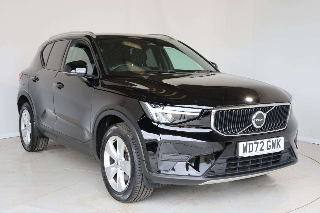 2023 VOLVO XC40 2023 VOLVO XC40