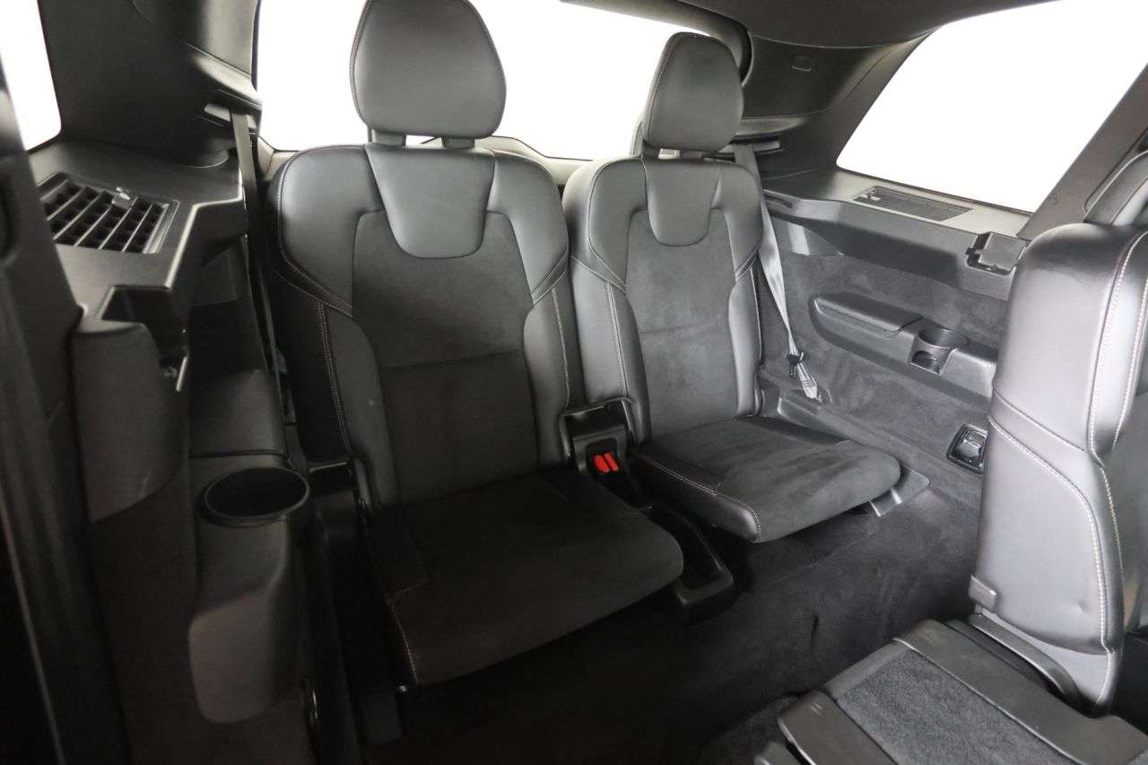 2022 VOLVO XC90 2022 VOLVO XC90