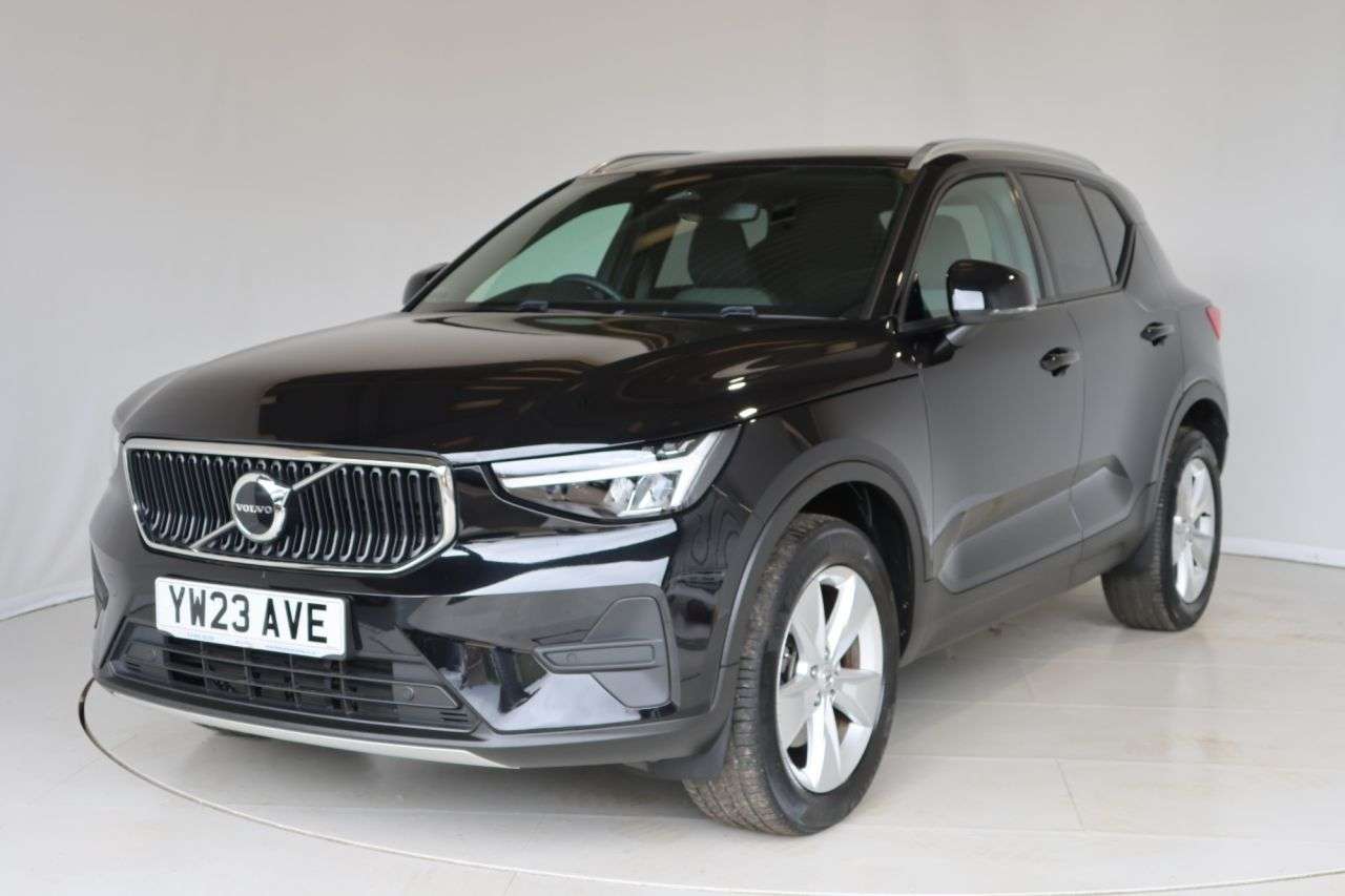 A 2023 VOLVO XC40 2.0 B3 MHEV Core SUV 5dr Petrol Hybrid DCT Auto Euro 6 (s/s) (163 ps) FREE A 2023 VOLVO XC40 2.0 B3 MHEV Core SUV 5dr Petrol Hybrid DCT Auto Euro 6 (s/s) (163 ps) FREE