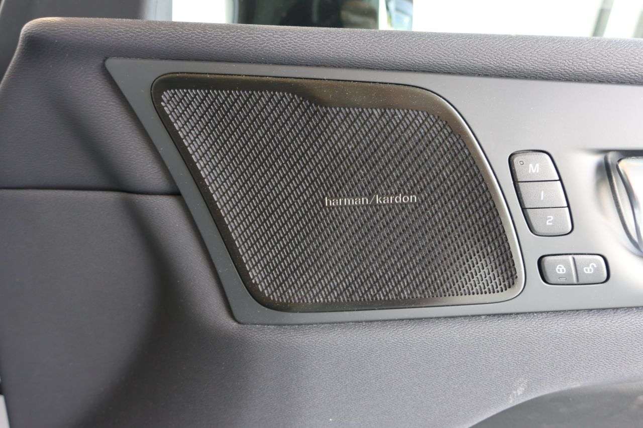 2023 VOLVO XC60 2023 VOLVO XC60