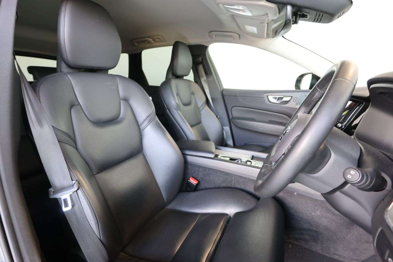 2023 VOLVO XC60 2023 VOLVO XC60