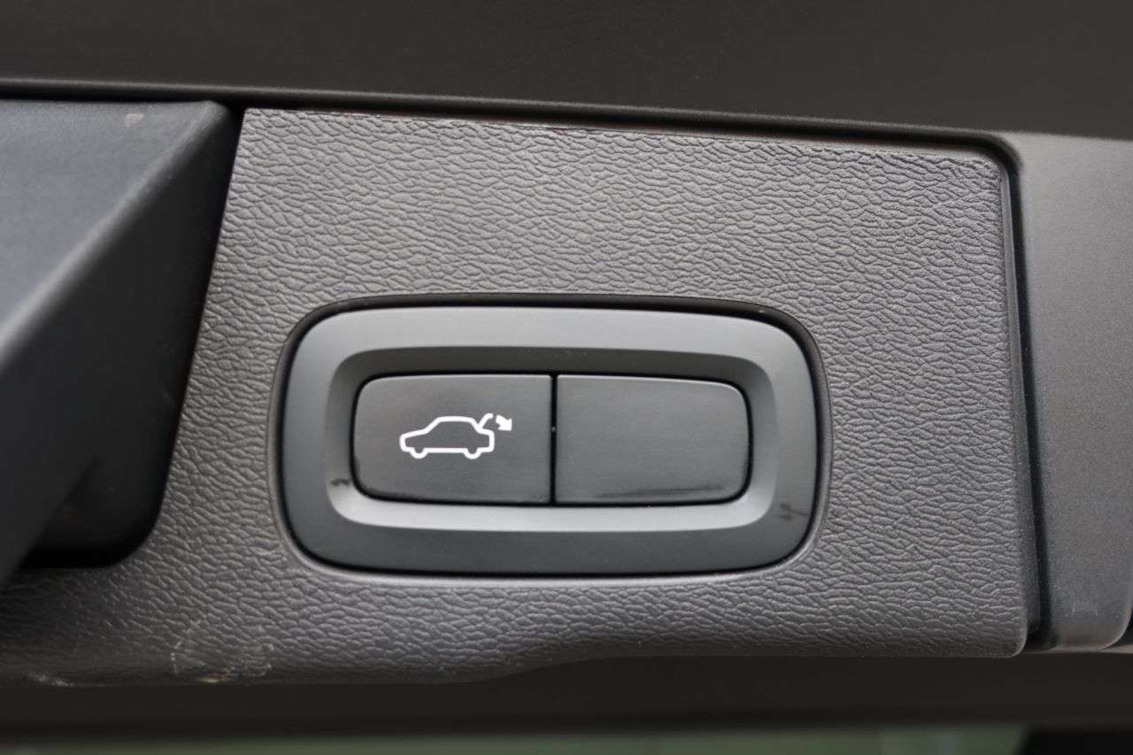2023 VOLVO XC60 2023 VOLVO XC60