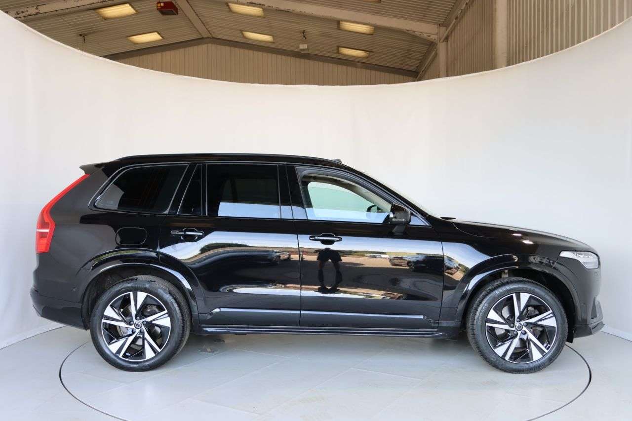 A 2022 VOLVO XC90 2.0 B5 MHEV Plus SUV 5dr Diesel Hybrid Auto 4WD Euro 6 (s/s) (235 ps) HEATE A 2022 VOLVO XC90 2.0 B5 MHEV Plus SUV 5dr Diesel Hybrid Auto 4WD Euro 6 (s/s) (235 ps) HEATE