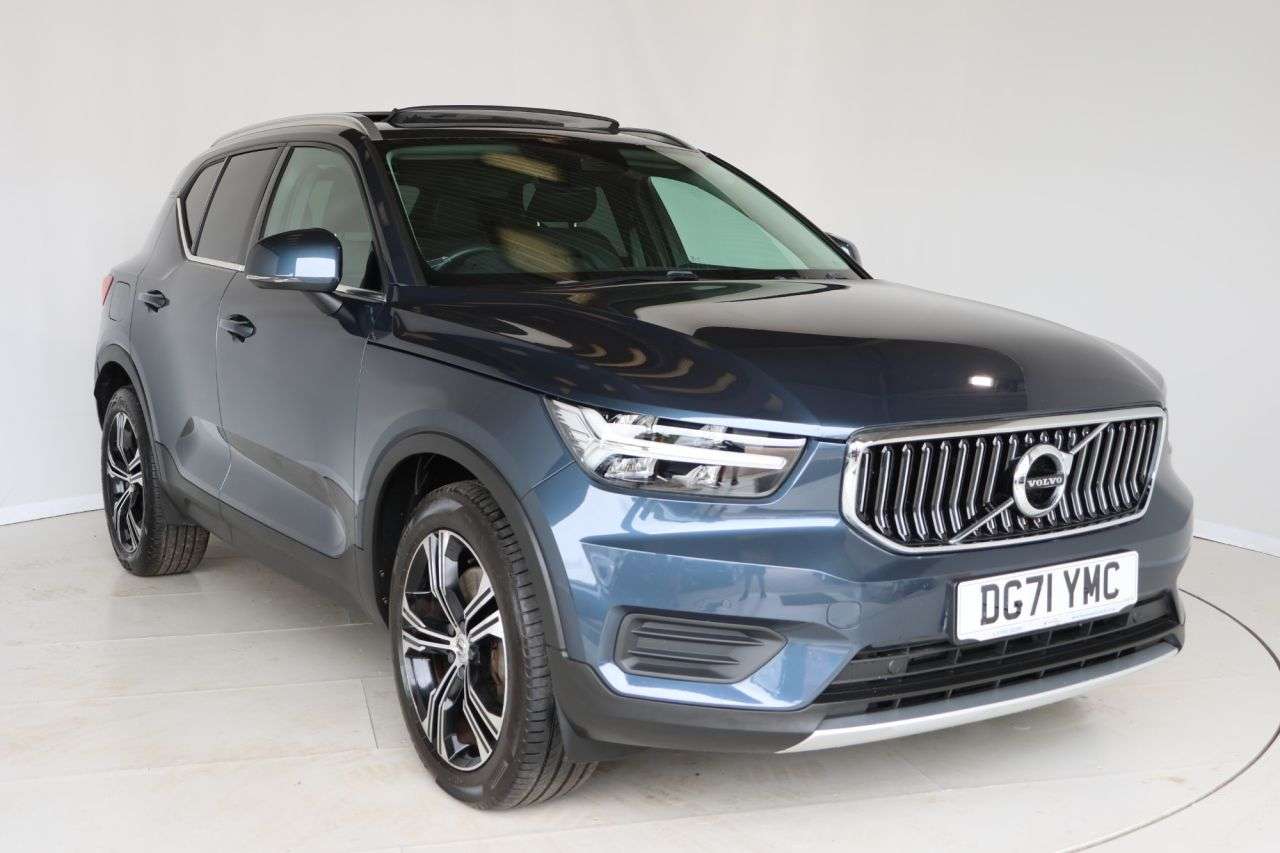 2021 VOLVO XC40 2021 VOLVO XC40