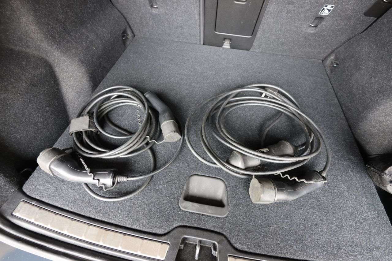 2021 VOLVO XC40 2021 VOLVO XC40