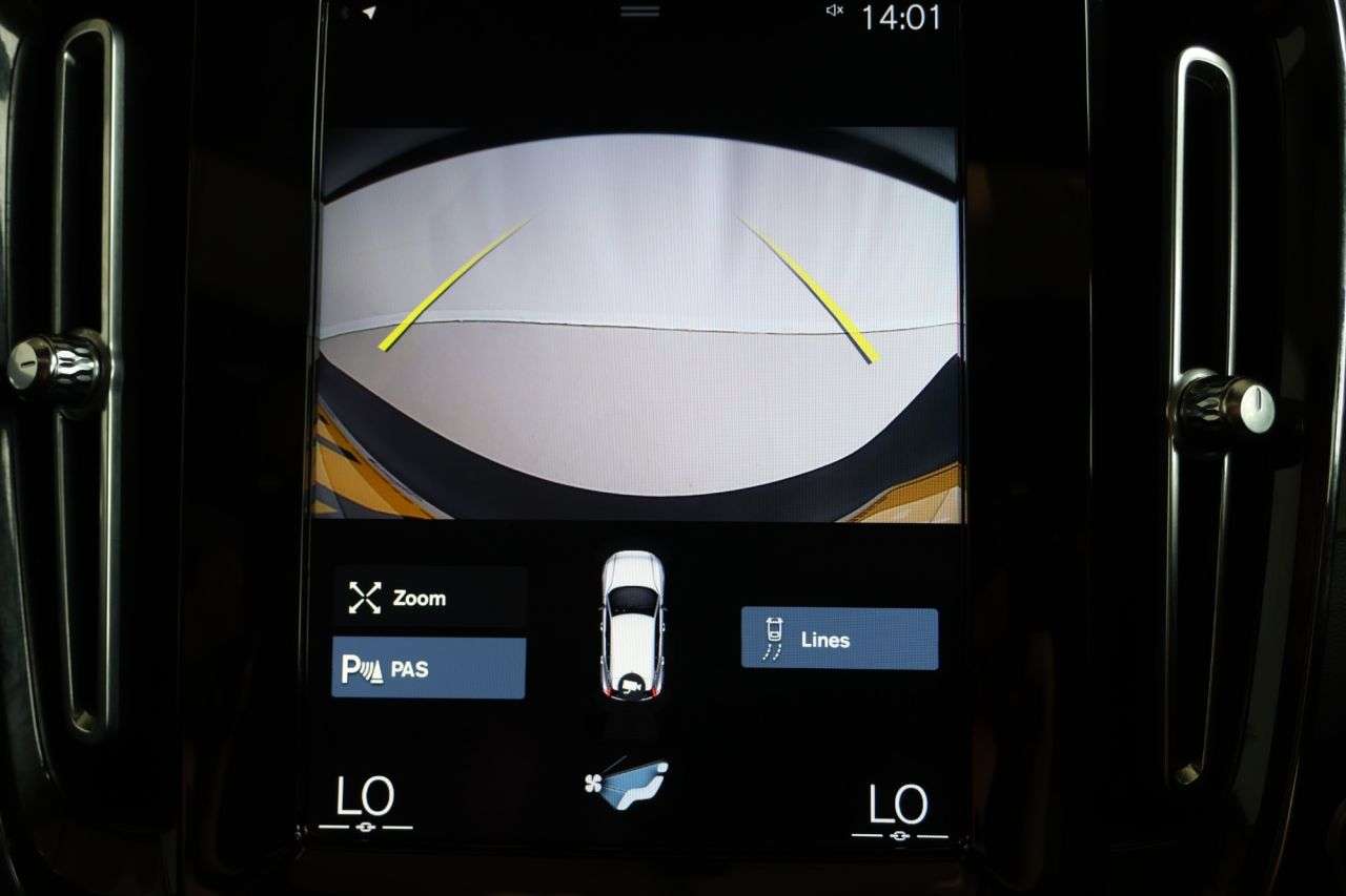 2021 VOLVO XC40 2021 VOLVO XC40