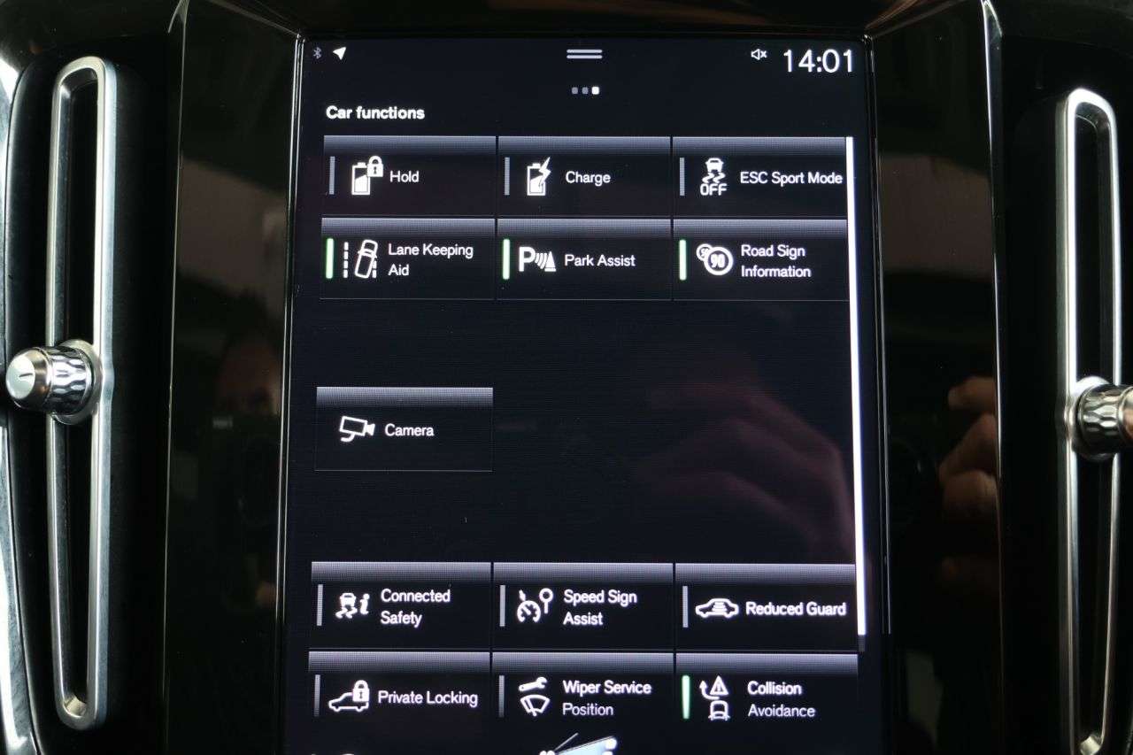 2021 VOLVO XC40 2021 VOLVO XC40