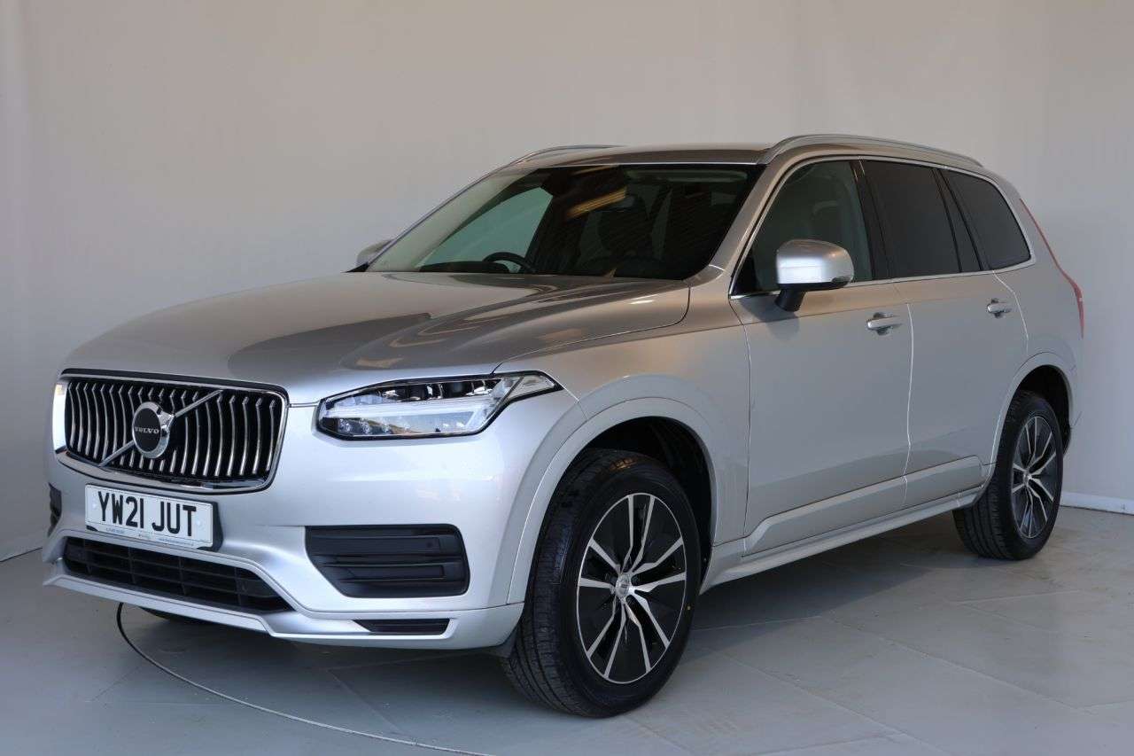 A 2021 VOLVO XC90 2.0 B5 MHEV Momentum SUV 5dr Diesel Hybrid Auto 4WD Euro 6 (s/s) (235 ps) 2 A 2021 VOLVO XC90 2.0 B5 MHEV Momentum SUV 5dr Diesel Hybrid Auto 4WD Euro 6 (s/s) (235 ps) 2