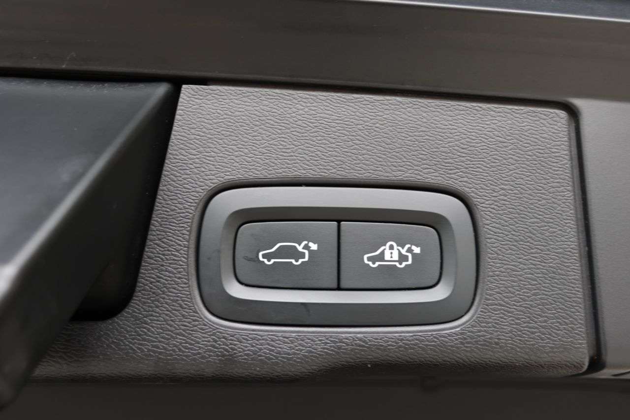 2023 VOLVO XC60 2023 VOLVO XC60