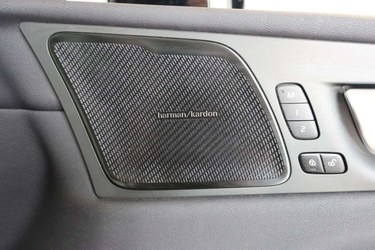 2023 VOLVO XC60 2023 VOLVO XC60