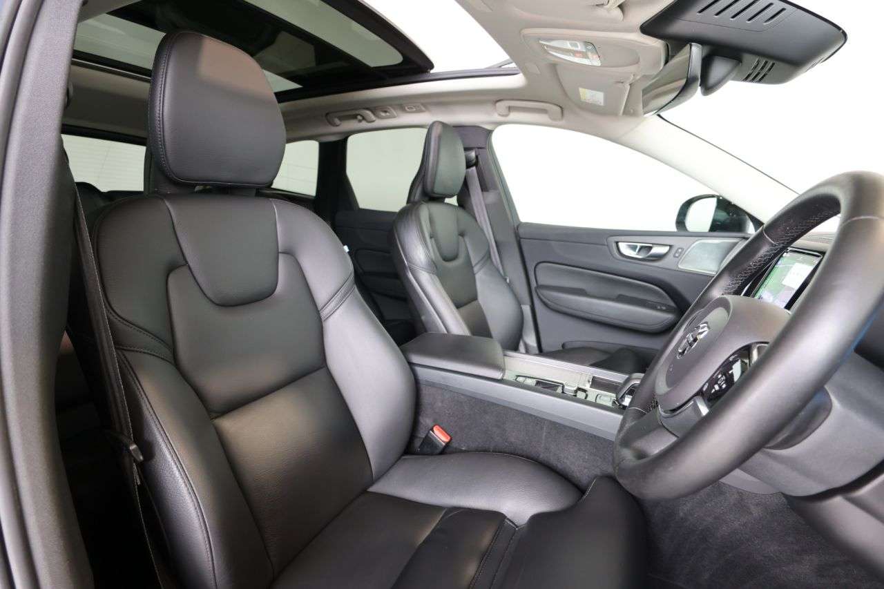 2023 VOLVO XC60 2023 VOLVO XC60