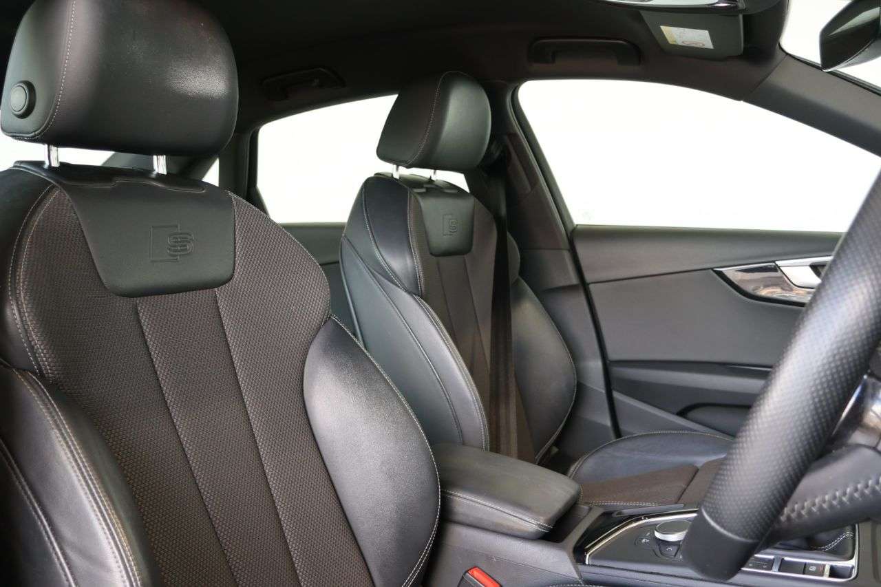 2017 AUDI A4 2017 AUDI A4