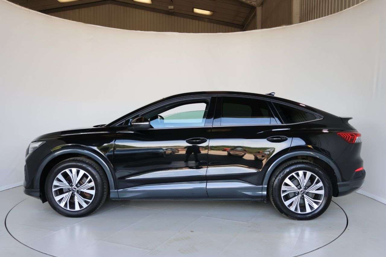 A 2022 AUDI Q4 E-TRON 35 Sport Sportback 5dr Electric Auto 55kWh (170 ps) FULL AUDI SERVICE HISTO A 2022 AUDI Q4 E-TRON 35 Sport Sportback 5dr Electric Auto 55kWh (170 ps) FULL AUDI SERVICE HISTO