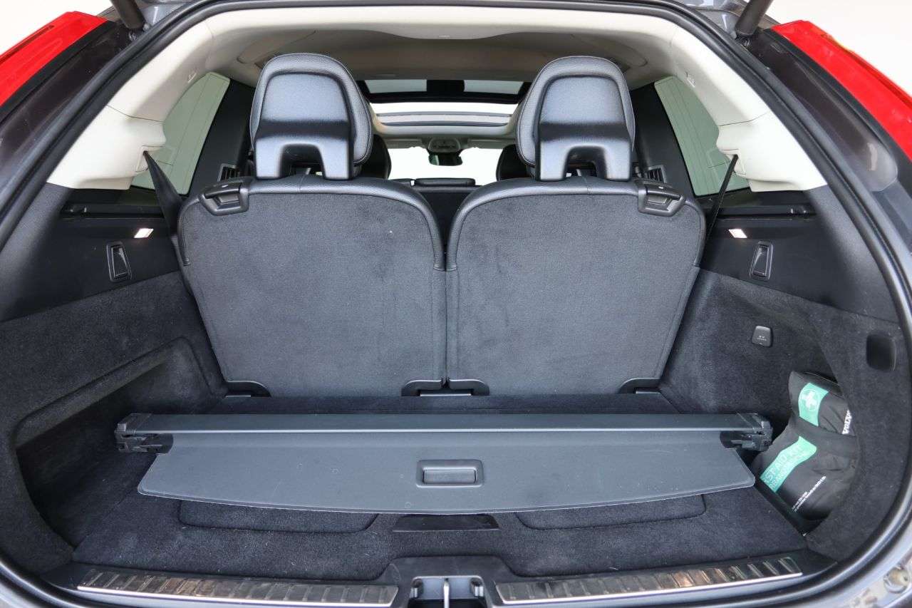 2023 VOLVO XC90 2023 VOLVO XC90
