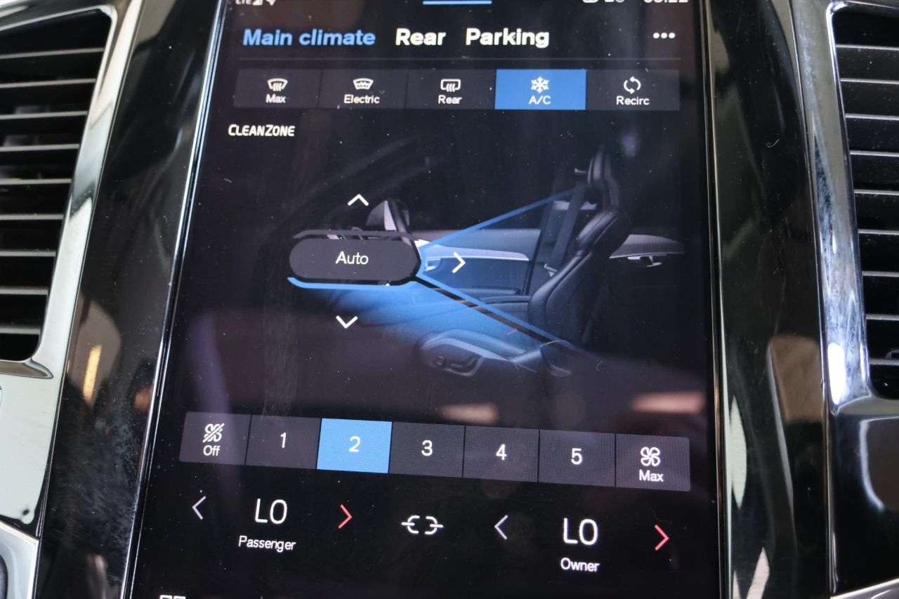 2023 VOLVO XC90 2023 VOLVO XC90