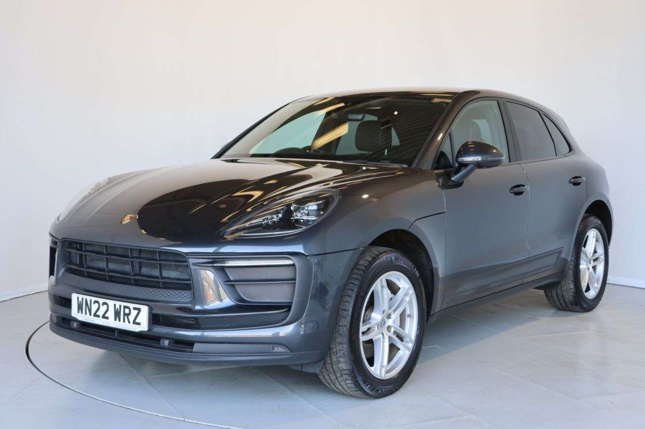 A 2022 PORSCHE MACAN 2.0T SUV 5dr Petrol PDK 4WD Euro 6 (s/s) (265 ps) WIRELESS APPLE CAR PLAY A 2022 PORSCHE MACAN 2.0T SUV 5dr Petrol PDK 4WD Euro 6 (s/s) (265 ps) WIRELESS APPLE CAR PLAY