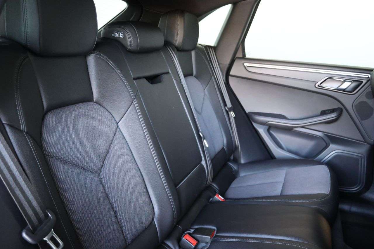 2022 PORSCHE MACAN 2022 PORSCHE MACAN