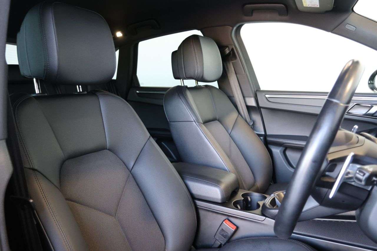 2022 PORSCHE MACAN 2022 PORSCHE MACAN