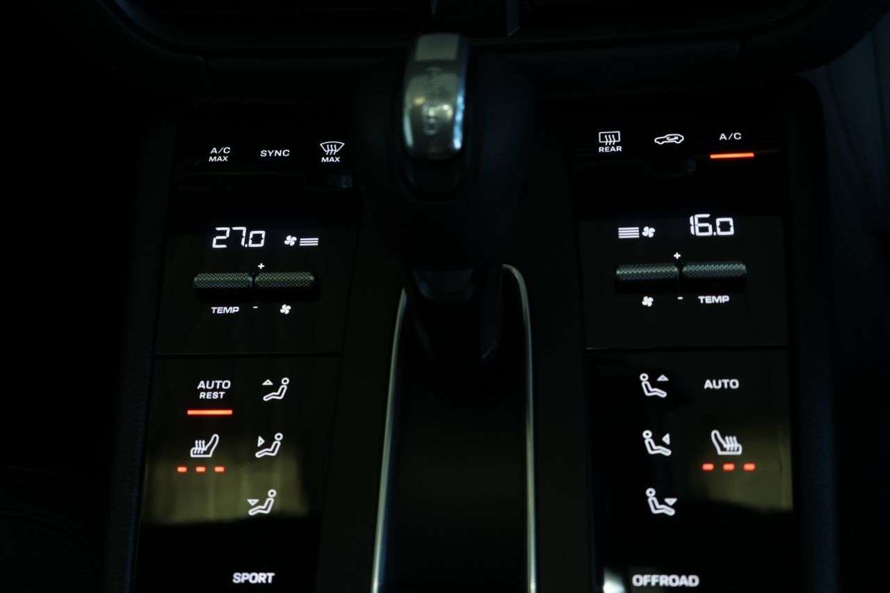 2022 PORSCHE MACAN 2022 PORSCHE MACAN