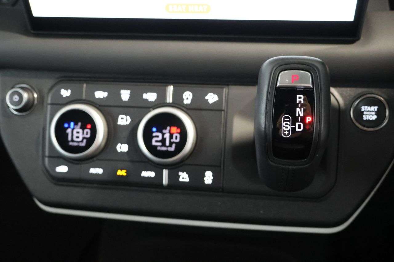 2024 LAND ROVER DEFENDER 90 2024 LAND ROVER DEFENDER 90