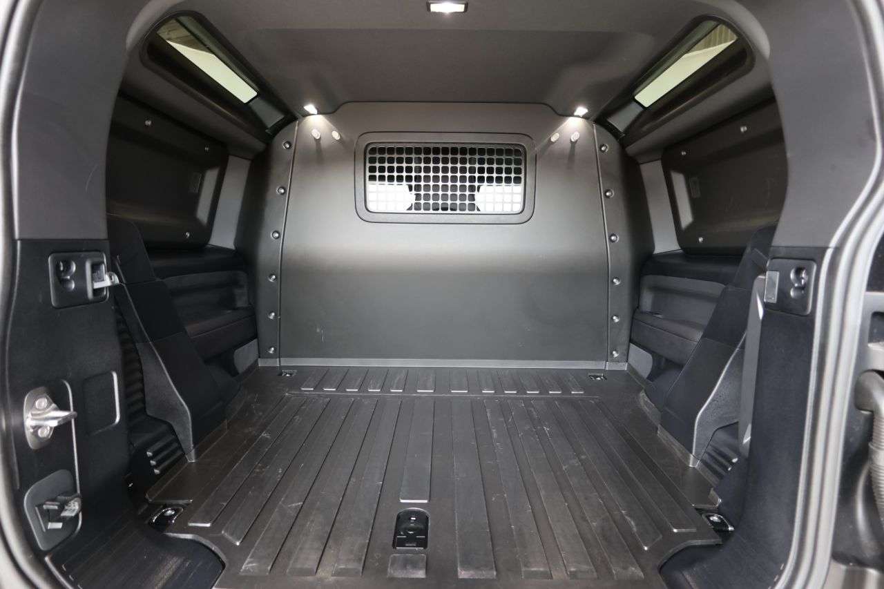2024 LAND ROVER DEFENDER 90 2024 LAND ROVER DEFENDER 90