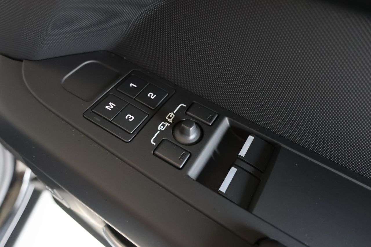 2024 LAND ROVER DEFENDER 90 2024 LAND ROVER DEFENDER 90