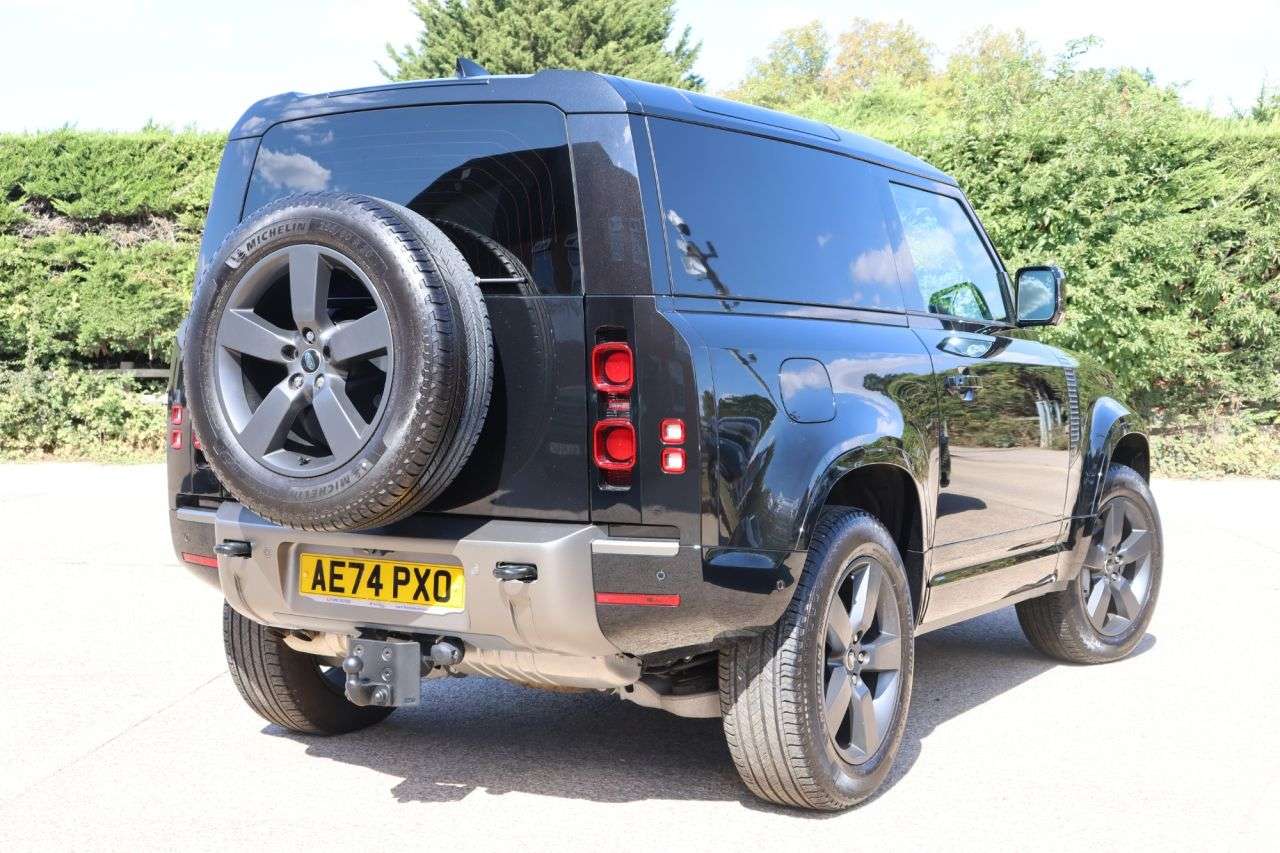 2024 LAND ROVER DEFENDER 90 2024 LAND ROVER DEFENDER 90