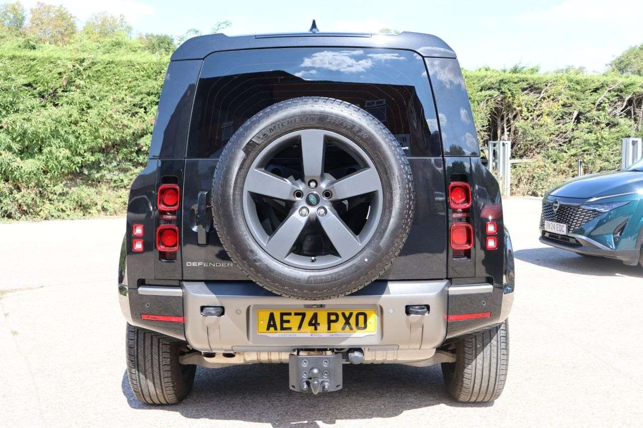 2024 LAND ROVER DEFENDER 90 2024 LAND ROVER DEFENDER 90