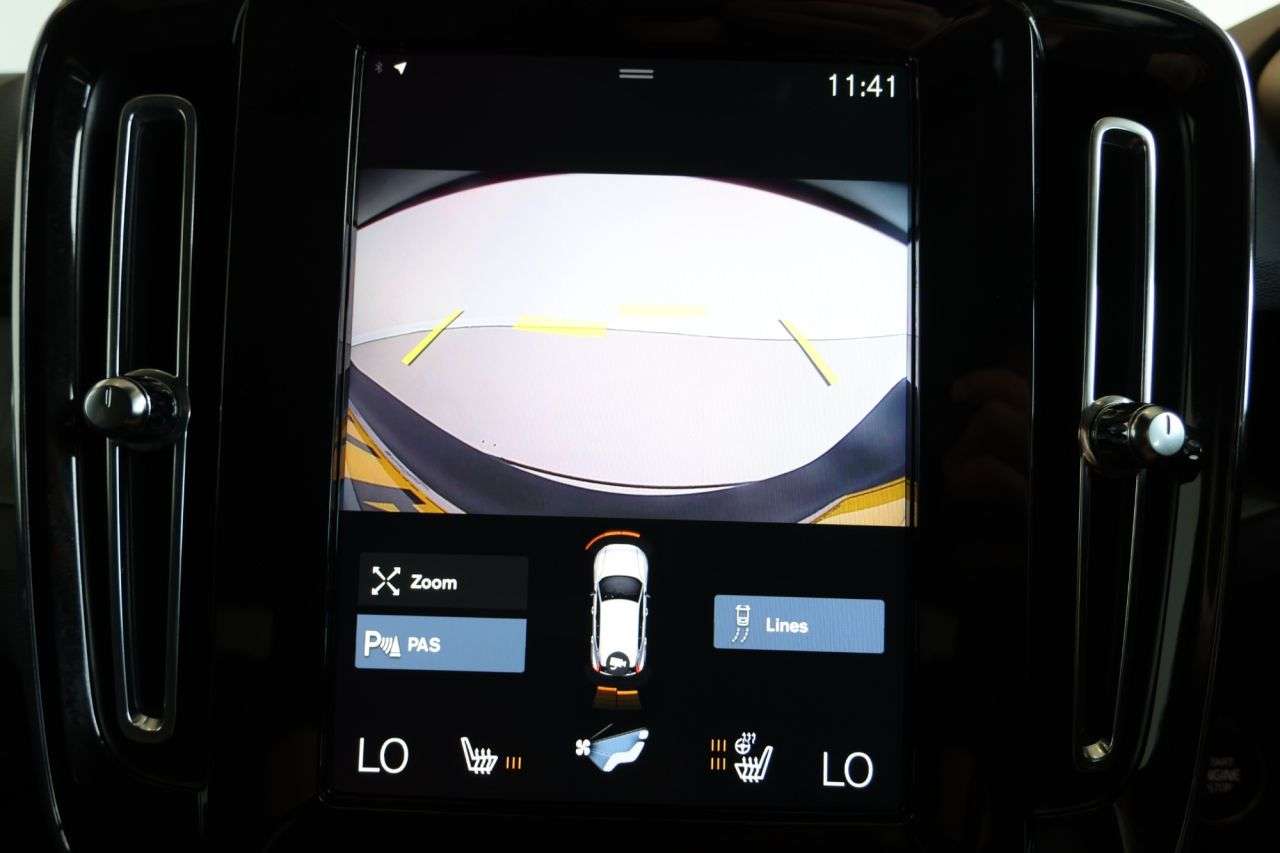 2022 VOLVO XC40 2022 VOLVO XC40