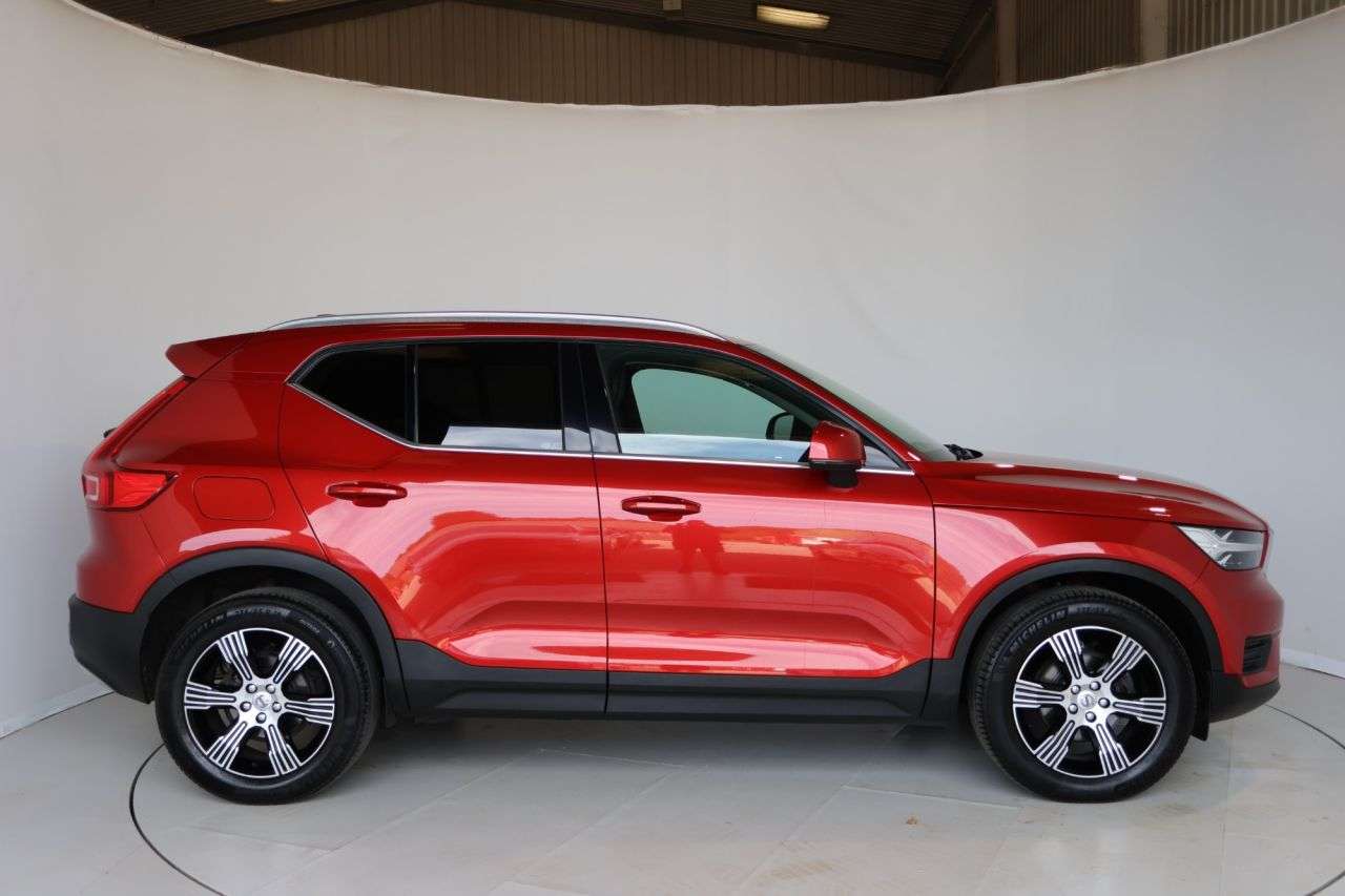 A 2022 VOLVO XC40 1.5 T3 Inscription SUV 5dr Petrol Auto Euro 6 (s/s) (163 ps) HEATED STEERIN A 2022 VOLVO XC40 1.5 T3 Inscription SUV 5dr Petrol Auto Euro 6 (s/s) (163 ps) HEATED STEERIN