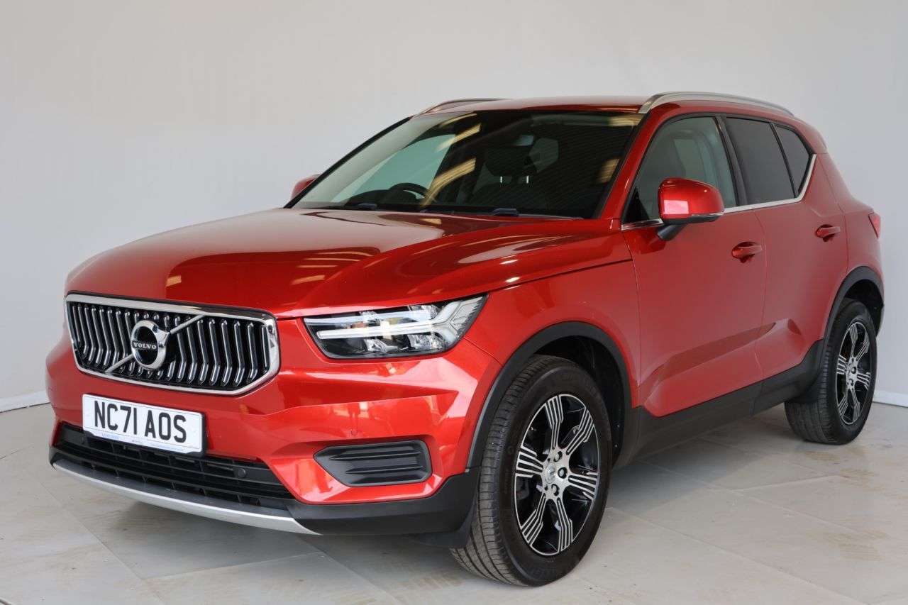 A 2022 VOLVO XC40 1.5 T3 Inscription SUV 5dr Petrol Auto Euro 6 (s/s) (163 ps) HEATED STEERIN A 2022 VOLVO XC40 1.5 T3 Inscription SUV 5dr Petrol Auto Euro 6 (s/s) (163 ps) HEATED STEERIN