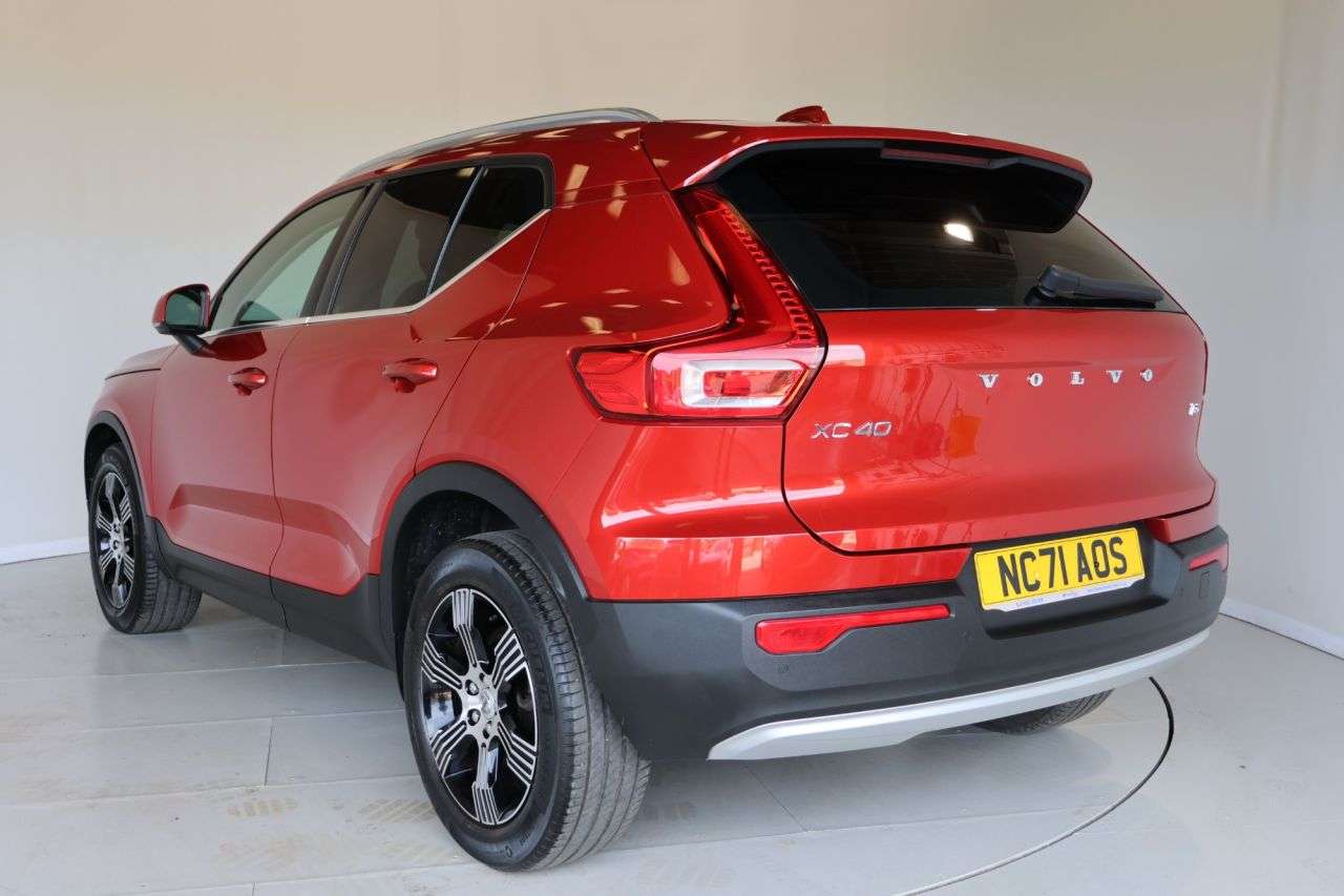 2022 VOLVO XC40 2022 VOLVO XC40