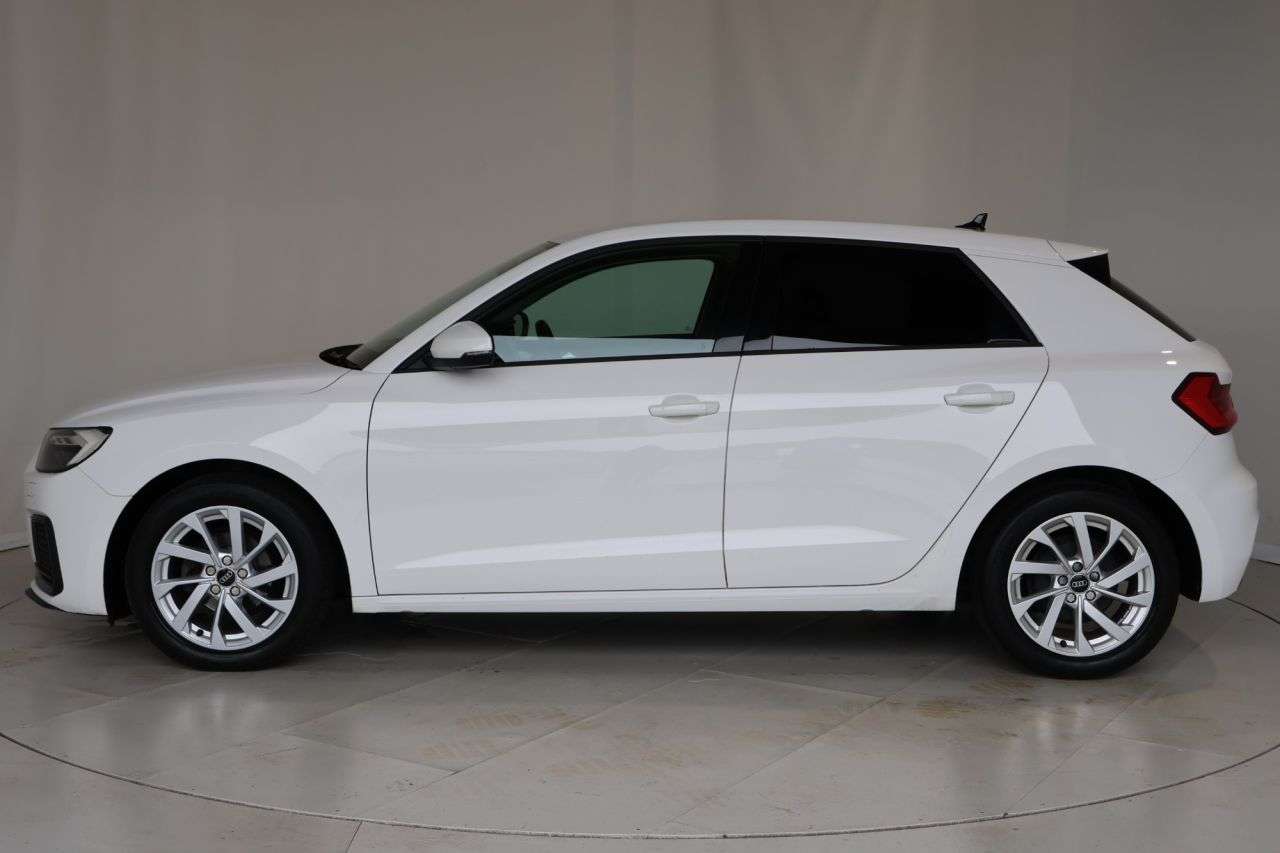 2022 AUDI A1 2022 AUDI A1