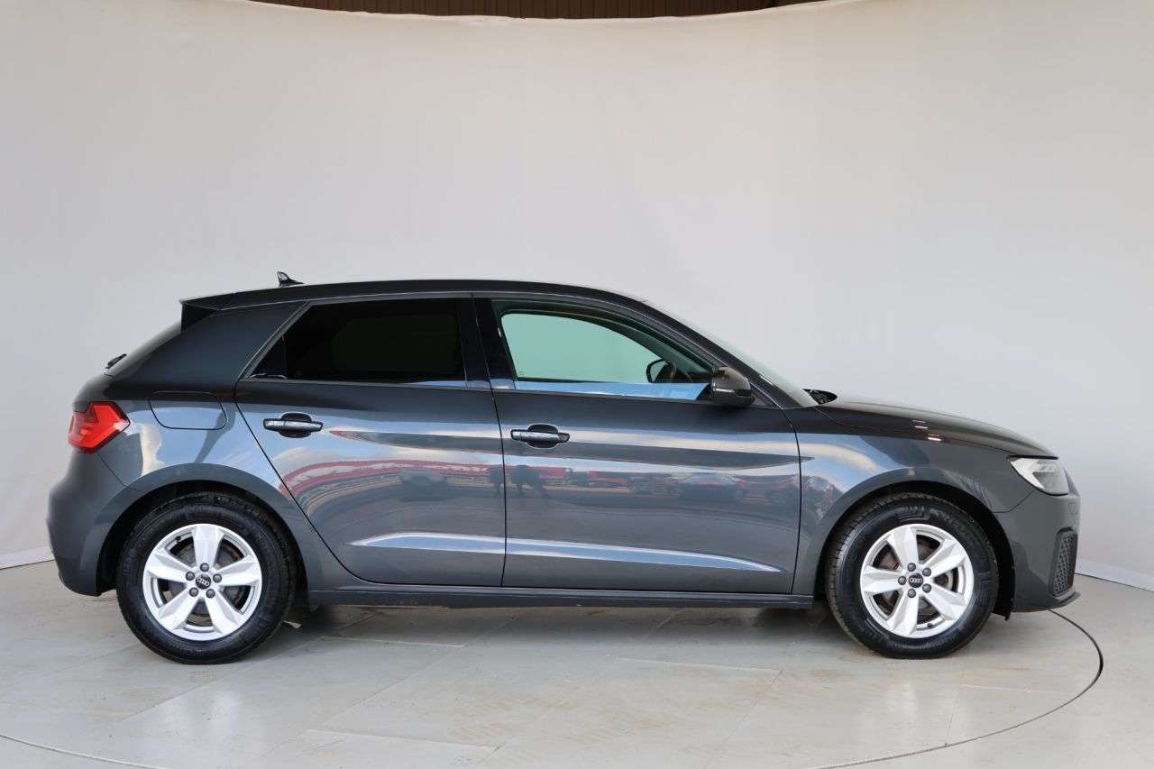 2022 AUDI A1 2022 AUDI A1