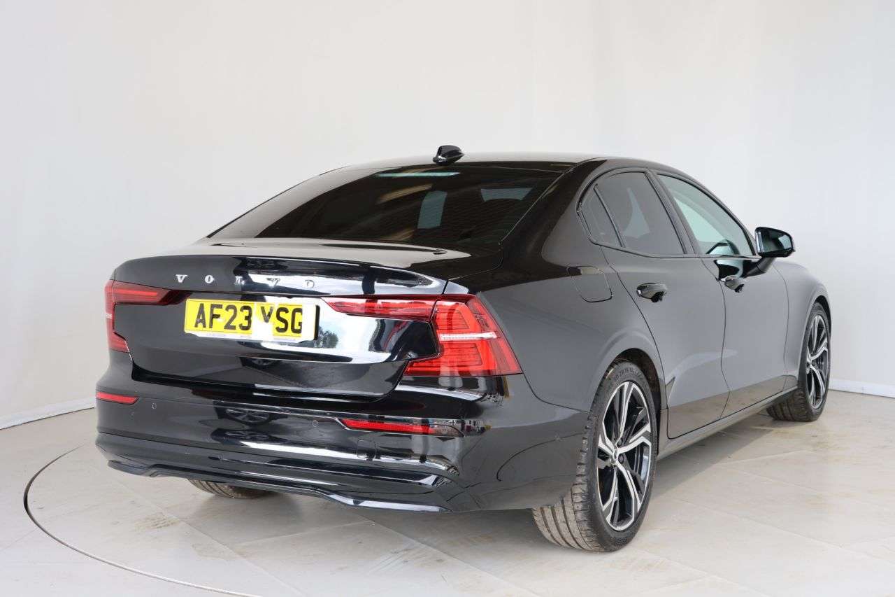 2023 VOLVO S60 2023 VOLVO S60
